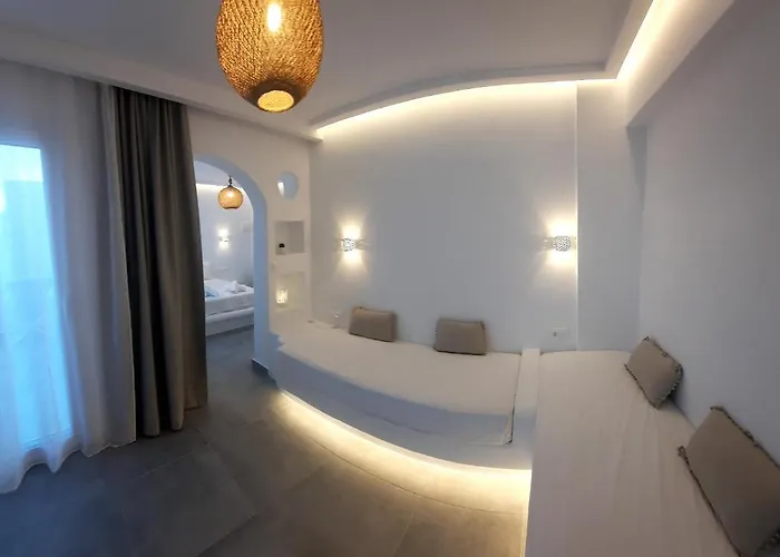 Paros Blue Dolphin Fully Renovated By Rivea Group